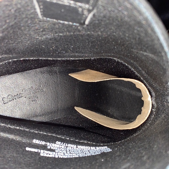 Women Henley Ankle Western Boots- Universal Thread Black - Picture 7 of 7